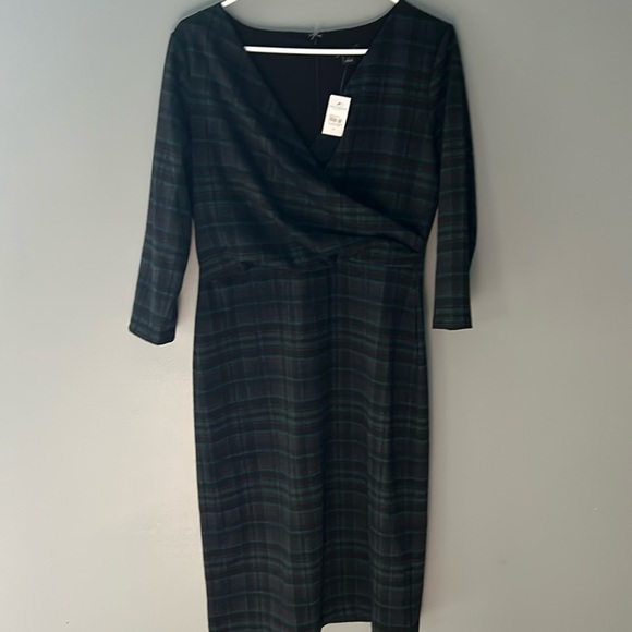 Ann Taylor Factory Dresses & Skirts - Ann Taylor plaid wrap top Ponte knit midi dress size 6